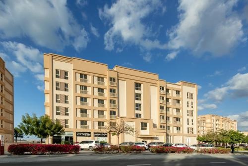 Цены на Stunning Sea View Apartments Mina Al Arab в Рас аль-Хайме