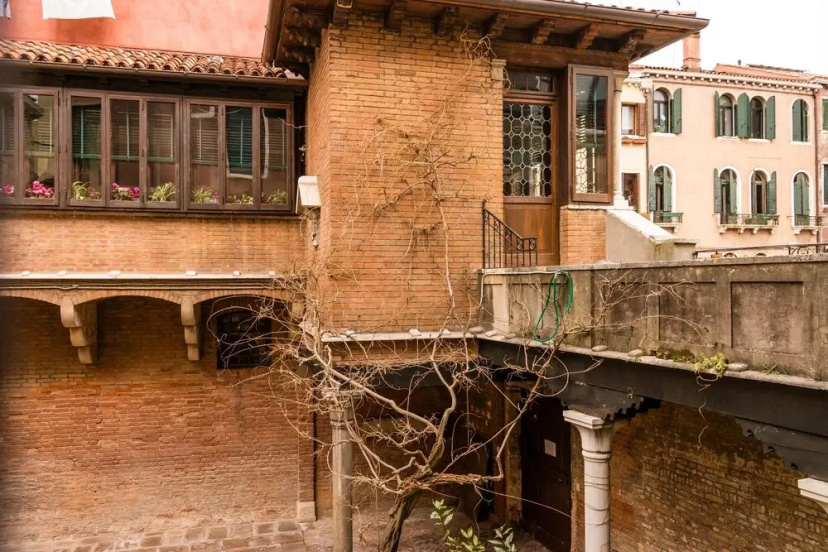 Ca' Barbo Romantic Apartment in Venice — комфортный отель в Венеции