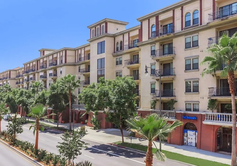 LAs Premier Apartments — отзывы гостей и цены