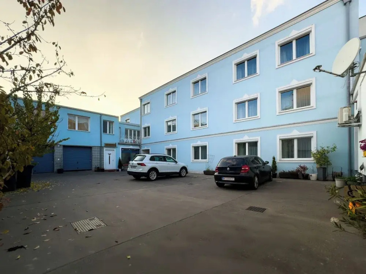 Pension Erlaa 3 — отель в вене, Австрия