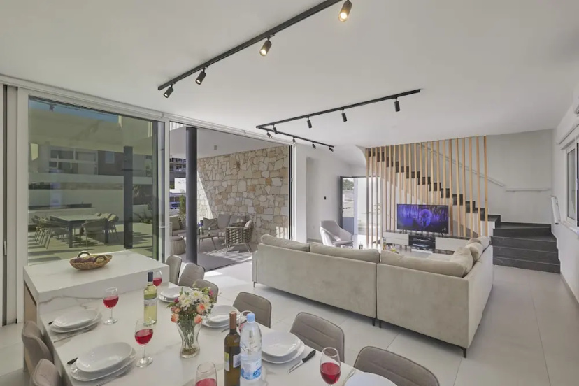 New 5 Bedroom Villa With Pool in the Center of Ayia Napa l Kube Villa 4 — отзывы гостей и цены