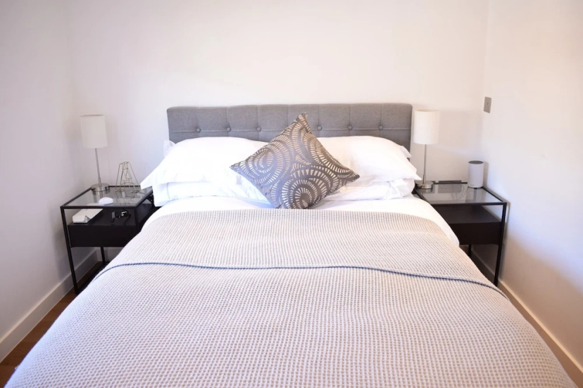 Duplex Apartment In Fulham — забронировать отель в Лондоне