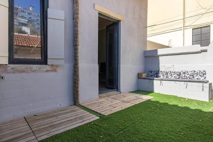 Beautiful Classic Designed 3-bed Villa in Lisboa — отель с удобствами в Лиссабоне