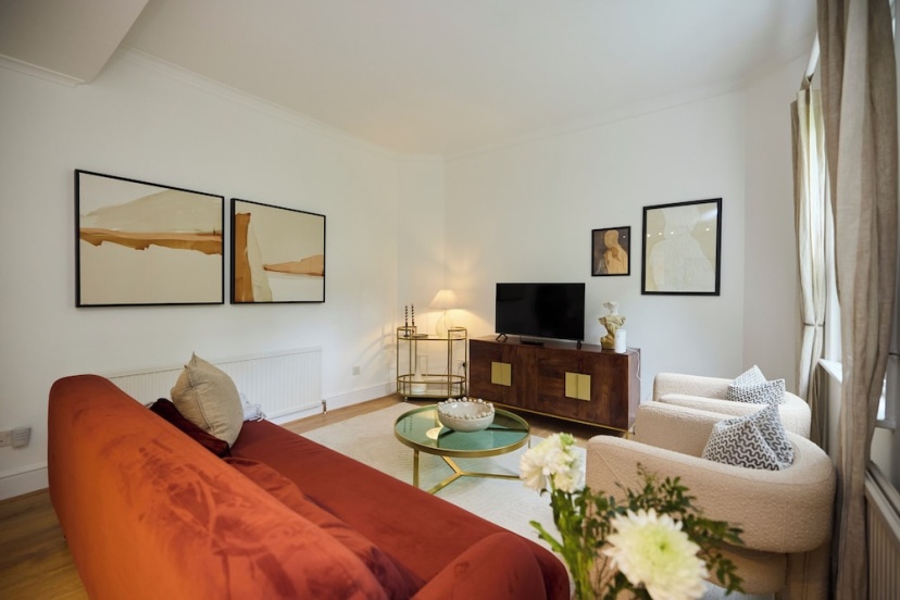 The Carlton Nook - 2BR Apartment — отель с удобствами в Лондоне