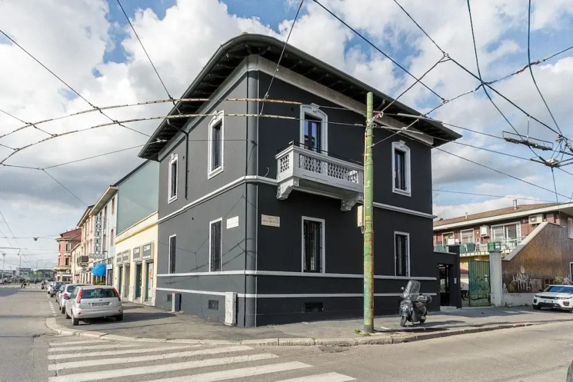 Apartment in Milano Near Center — отель с удобствами в Милане