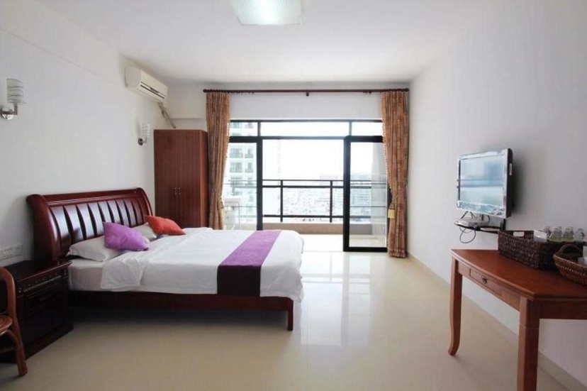 Golden Phoenix Apartment — забронировать отель в Санье