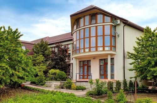 Guest House Villa Marya — забронировать отель в Кабардинка