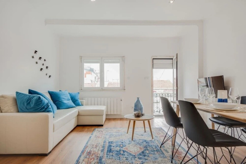 Bright Apartment near 28 Tram Line, Lisbon — отзывы гостей и цены
