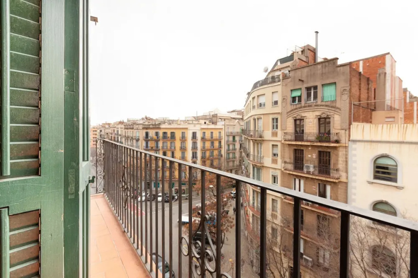 Eixample Sagrada Familia Apartments II — отель с удобным расположением в Барселоне