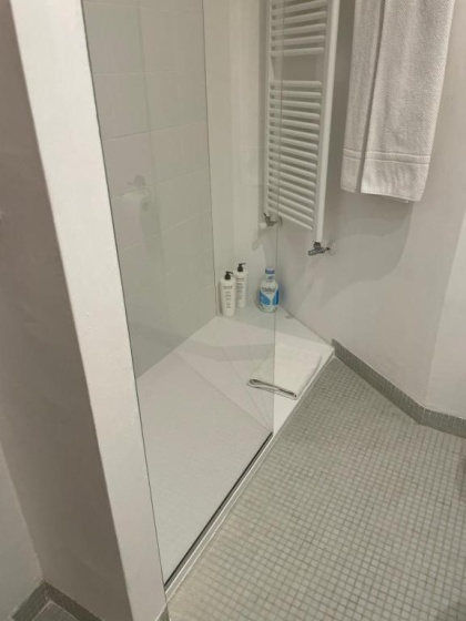 Цены на Modern sunny apartment in residental area в Венеции