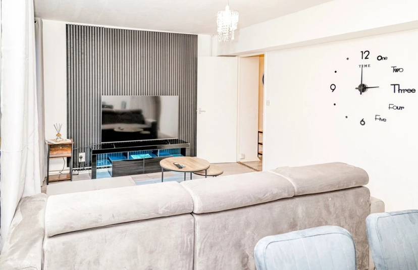 Kingston Duplex Apt Balcony, Parking & Wi-fi — комфортный отель в Лондоне