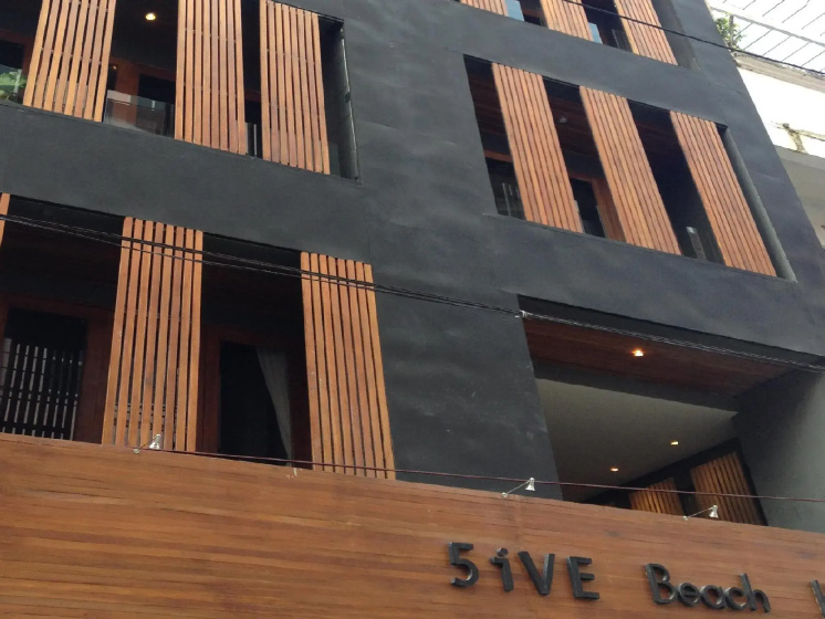 5ive Beach House Hotel — отель с удобным расположением в Паттайе