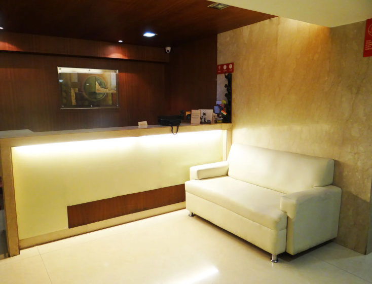 Lucky Hotel Bandra — забронировать отель в Мумбаи