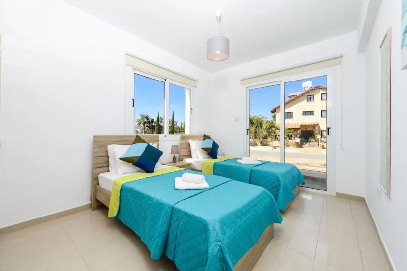 Nissini Villa 8 — забронировать отель в Айя-Напа