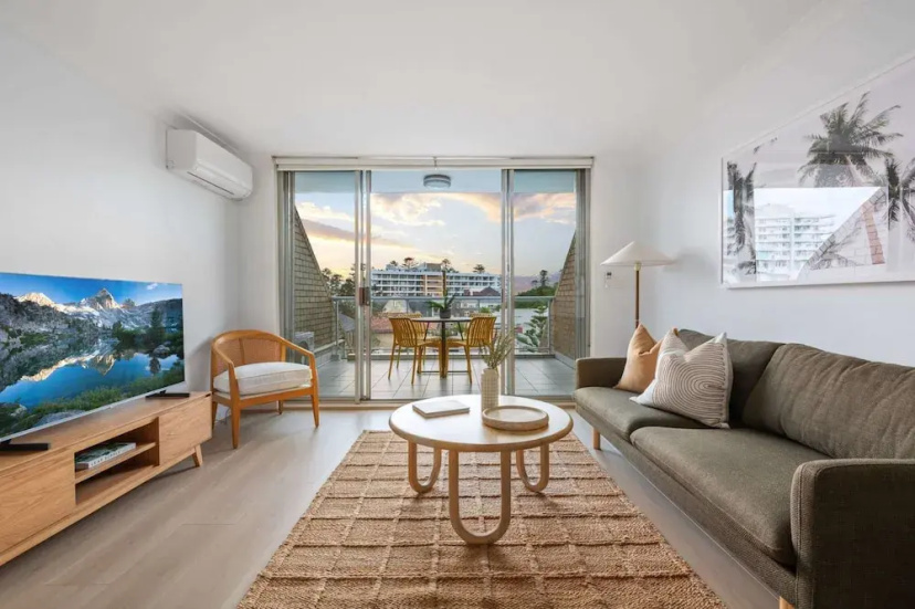 Цены на Stylish 1-bed Apartment Near Manly Beach в Сиднее