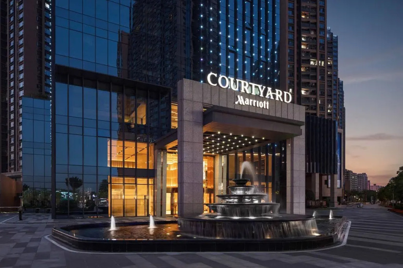 Courtyard by Marriott Shenzhen Bao'an — отель с удобствами в Шэньчжэне