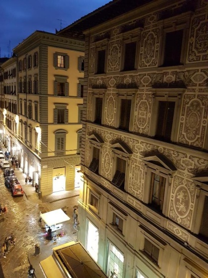 Piazza Signoria Suite — отель с удобным расположением в Флоренции