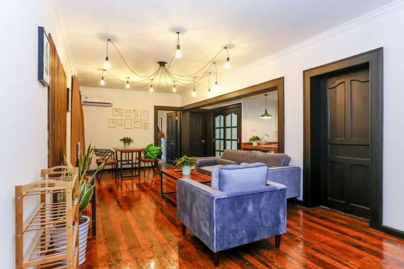 GoNative Downtown Apartment Tianzifang — забронировать отель в Шанхае