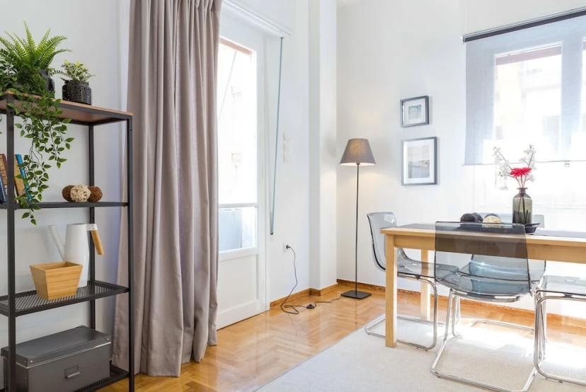 Newly Renovated Stylish Urban Flat — забронировать отель в Афины