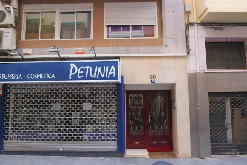 Apartamento CasaTuris Plaza Nueva — отель с удобствами в Аликанте