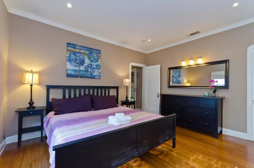 Цены на LA157 2 Bedroom Apartment By Senstay в Лос-Анджелесе