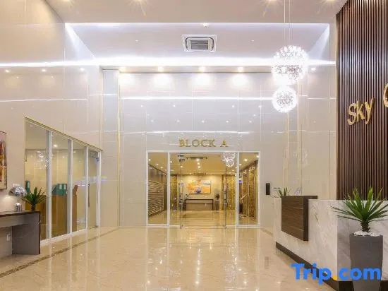Sky Center Apartments near TSN Airport — комфортный отель в Хошимине