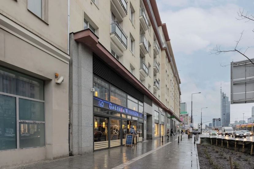 Warsaw Panorama Apartment by Renters — отель в Варшаве, Польша
