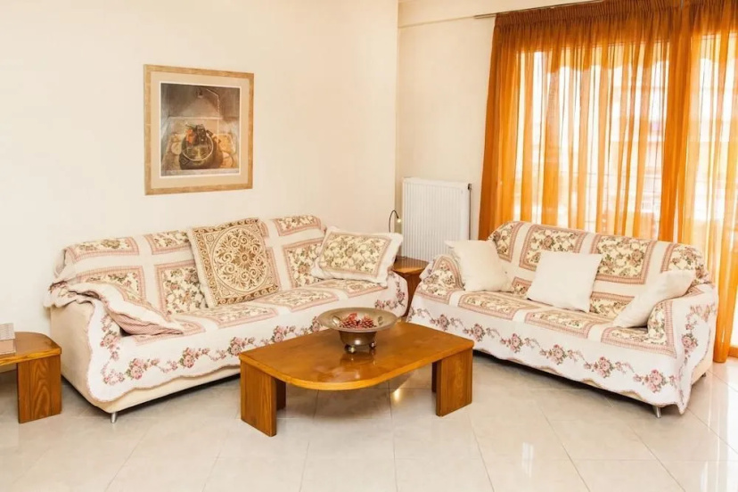 Spacious Apartment in Neos Kosmos — отзывы гостей и цены