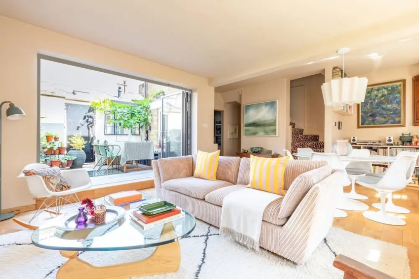 Цены на Wyndham Mews III by Onefinestay в Лондоне