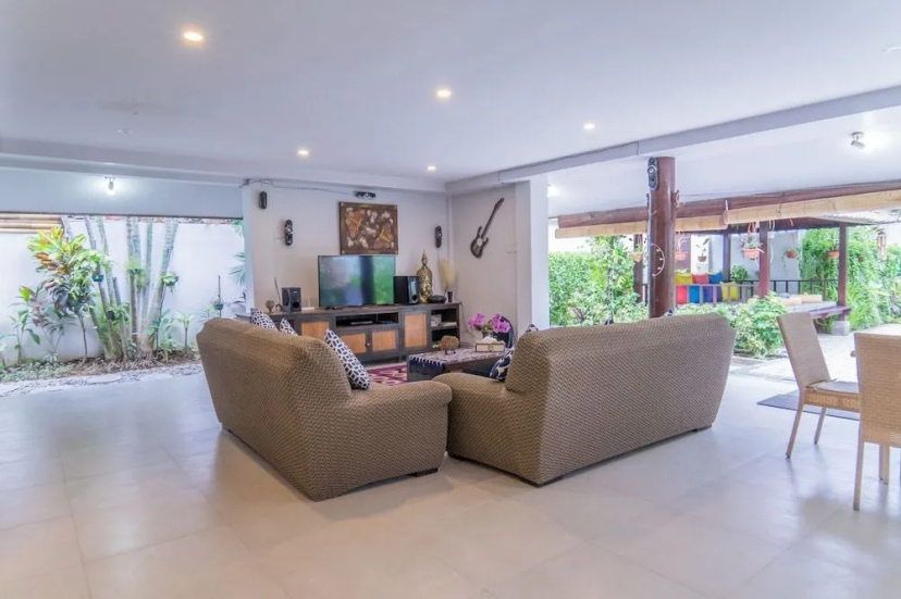 Drupadi 16A Villa 4 — отель в Кута, Индонезия