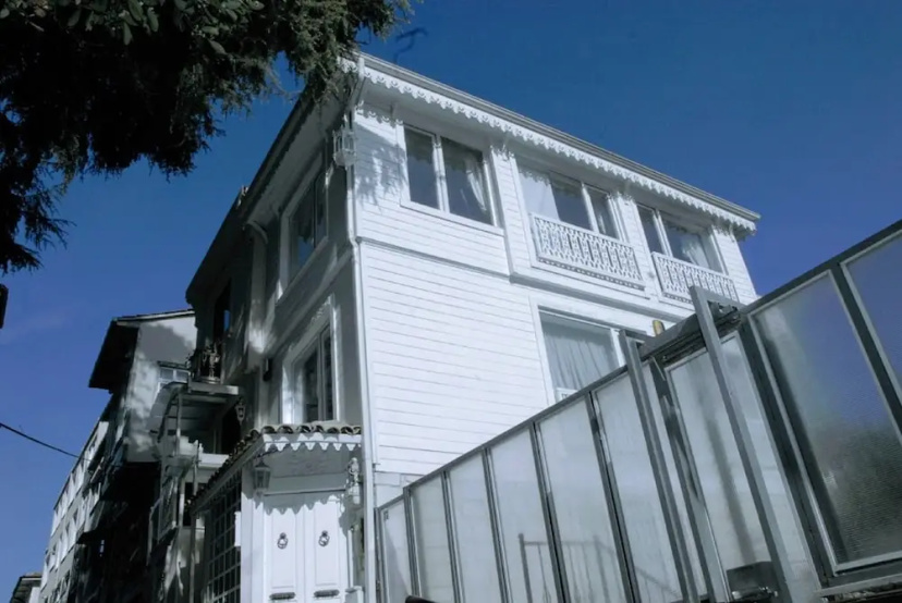 Dzg House — отель в Стамбуле, Турция