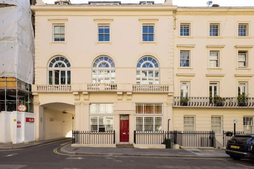 Цены на Large 3-bed 5-guest 1841 Duplex House Paddington в Лондоне