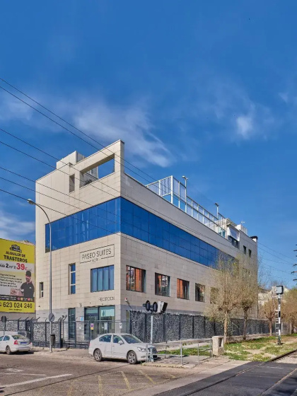 Paseo Suites Hotel — комфортный отель в Мадриде