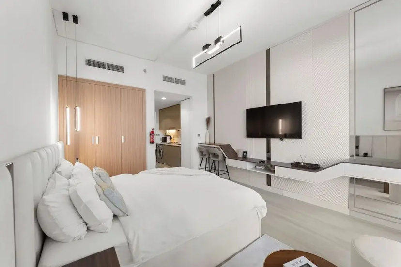 Stylish Studio with Garden Views — забронировать отель в Дубае