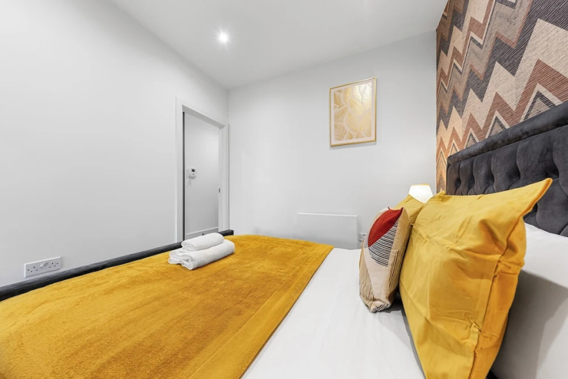 Цены на Hayes Haven - Charming 1 Bedroom Apartment в Лондоне