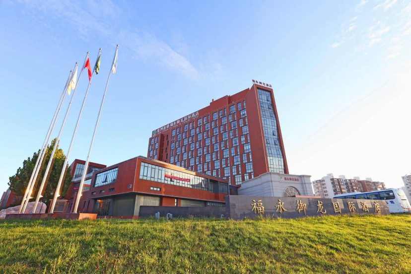 Fuyong Yulong Hotel — отель с удобствами в Пекине
