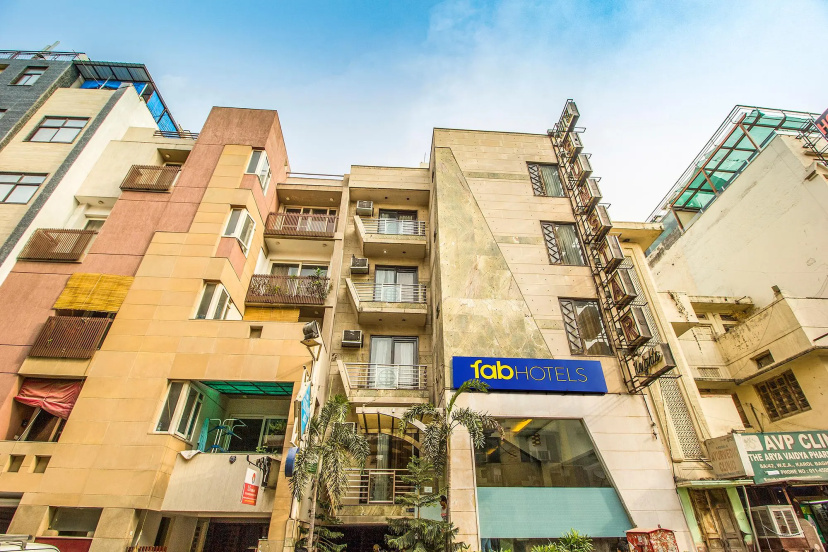 Hotel Sunstar Heights — комфортный отель в Дели