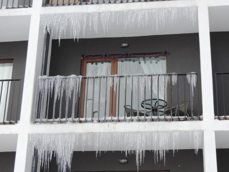 Hot Snow Apartment — отель с удобствами в Гудаури
