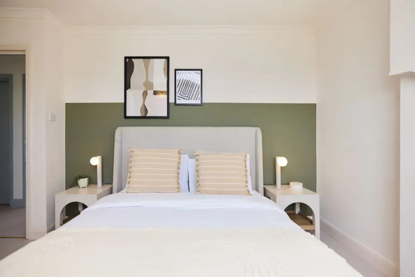 Finsbury Park Two-Bed Split-Level Flat — отель с удобным расположением в Лондоне