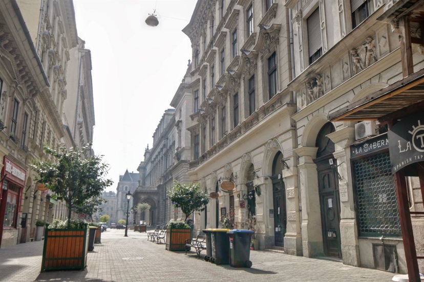 Opera Guesthouse & apartments — забронировать отель в Будапеште