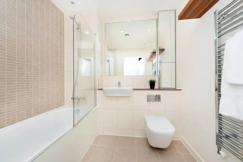 Stylish And Bright 3Br Apartment With Terrace — отель с удобствами в Лондоне