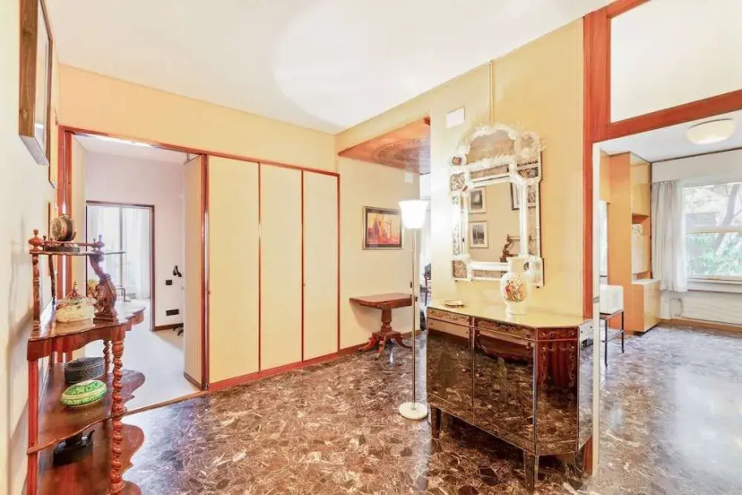 Venice Castello Elegant Apartment — забронировать отель в Венеции