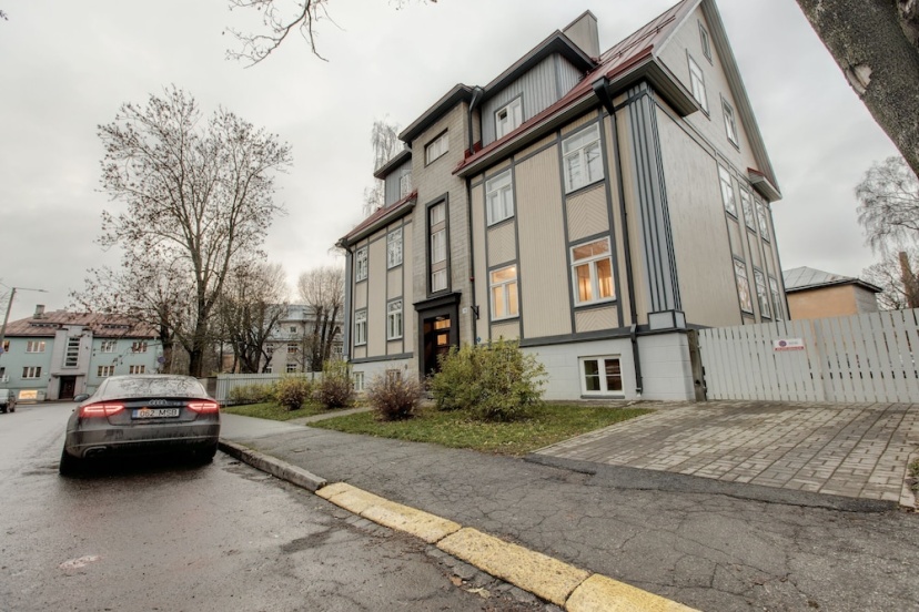 Daily Apartments-Cosy 2 floor apartment — забронировать отель в таллине