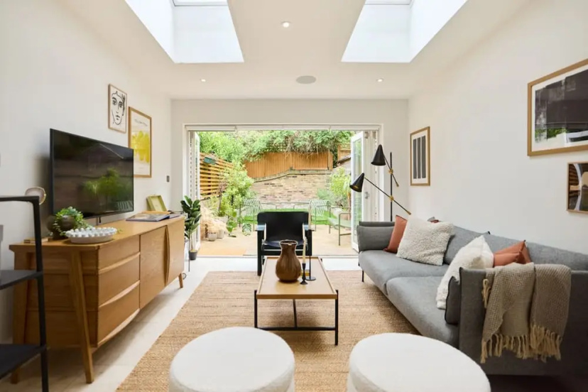 The Camden Park Place - Lovely 4bdr Flat With Garden — забронировать отель в Лондоне