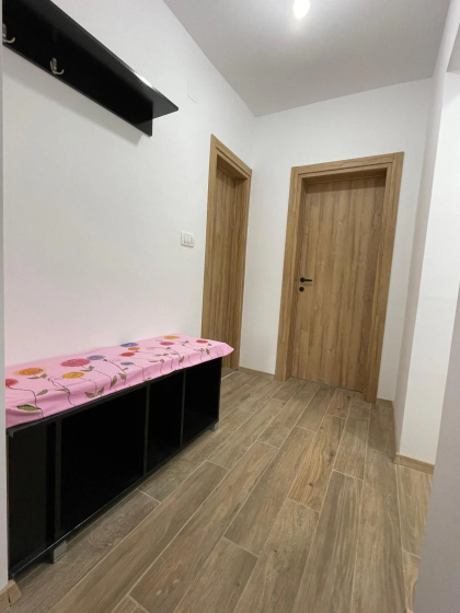 Entire spacious apartment with free parking — комфортный отель в Подгорице