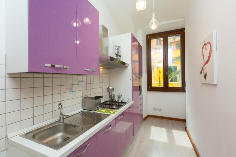Colosseum Apartments — отель с удобным расположением в Риме