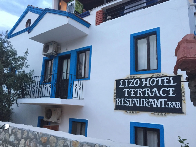 Lizo Hotel — забронировать отель в Калкан