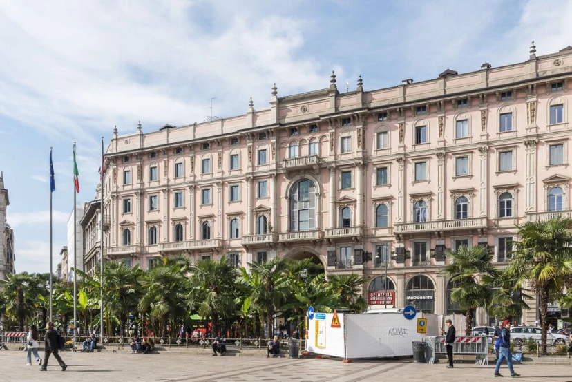 easyhomes - Duomo View — отель в Милане, Италия