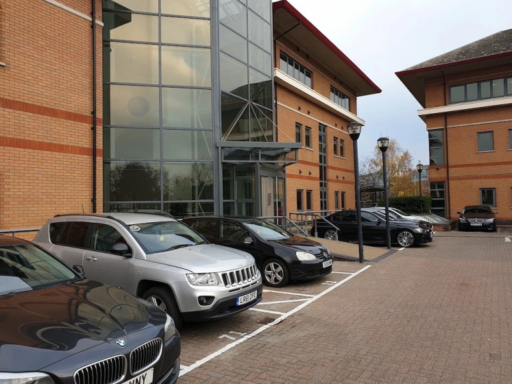 London Heathrow Q3 Serviced Apartments — отзывы гостей и цены