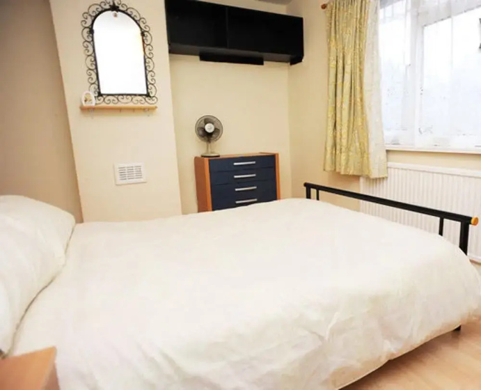 House - Sleeps 5, Private Garden & Free Parking — отель в Лондоне, Соединенное Королевство
